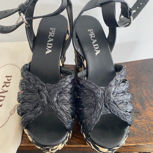 Prada Black and Tan Raffia Wedge Sandals Sz 36.5 - Picture 2 of 4